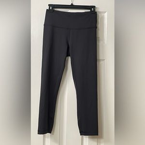 Lululemon Wunder Train HR 23” Size 8 Black Leggings
